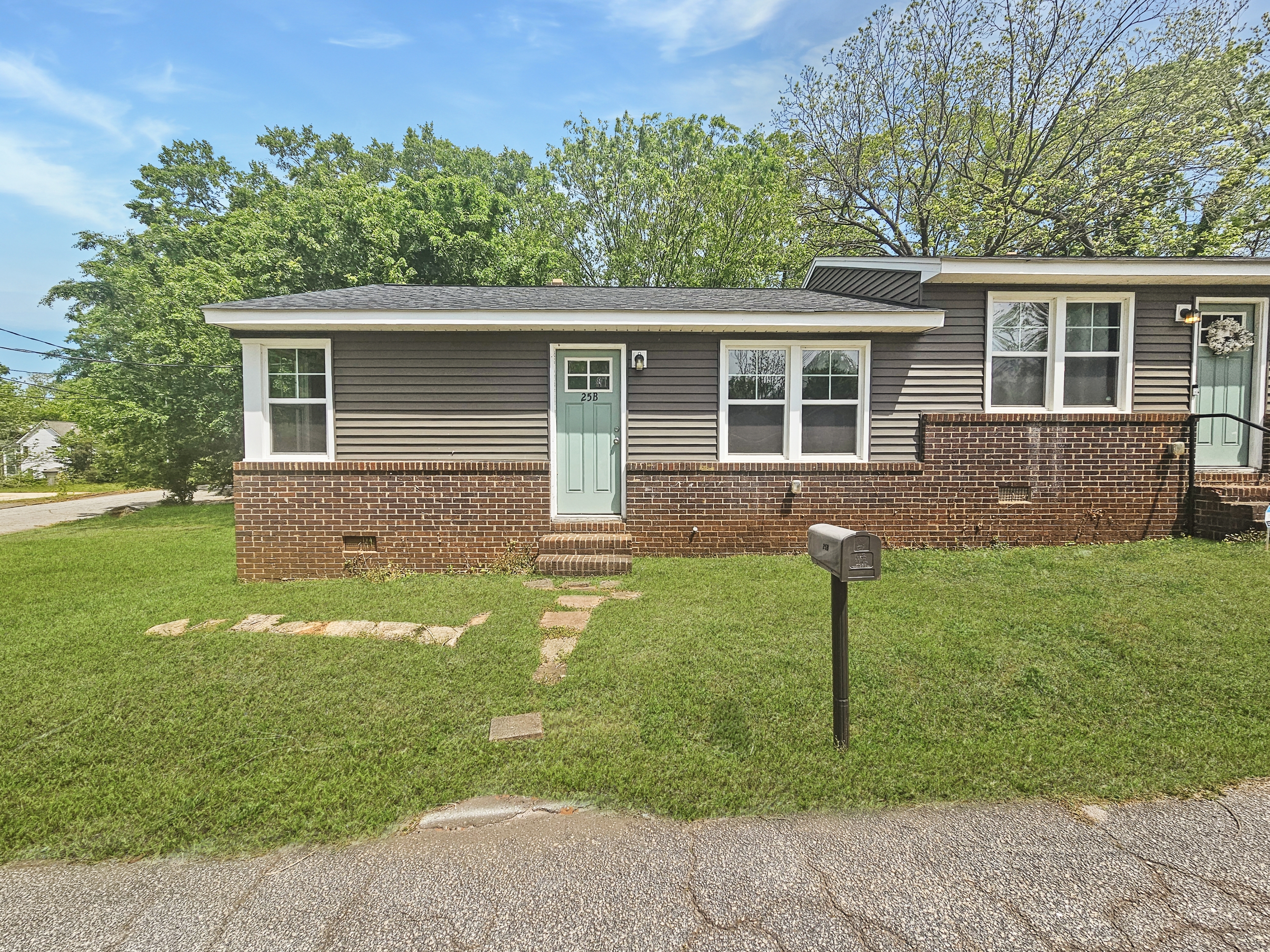 25 Sumlar Drive Unit B